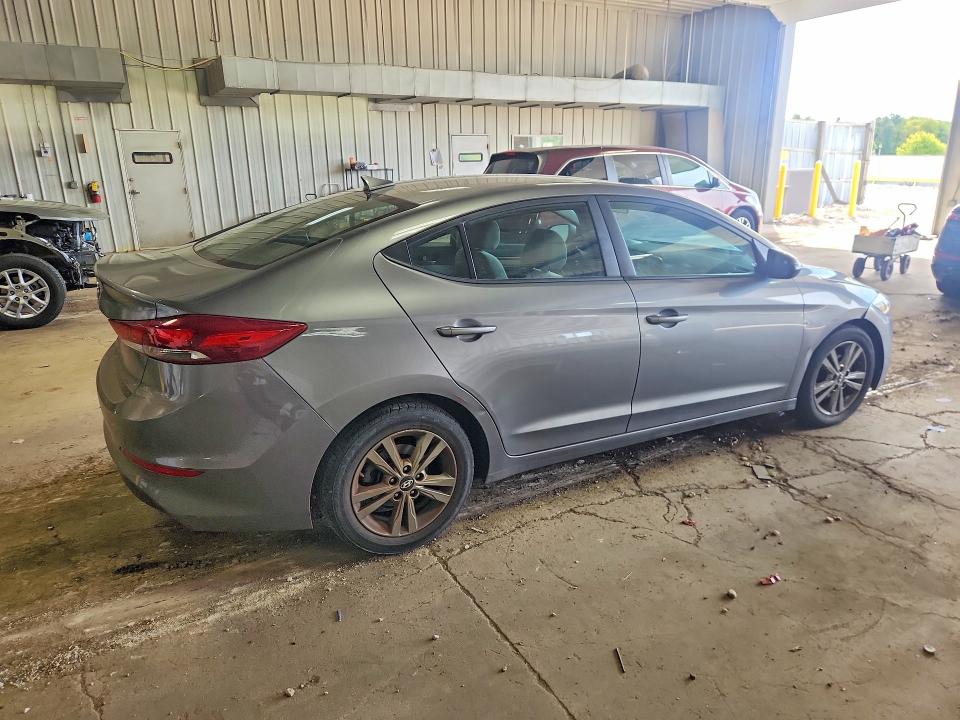 68204176 :رقم المزاد ، 5NPD84LF4JH296100 vin ، 2018 Hyundai Elantra مزاد بيع