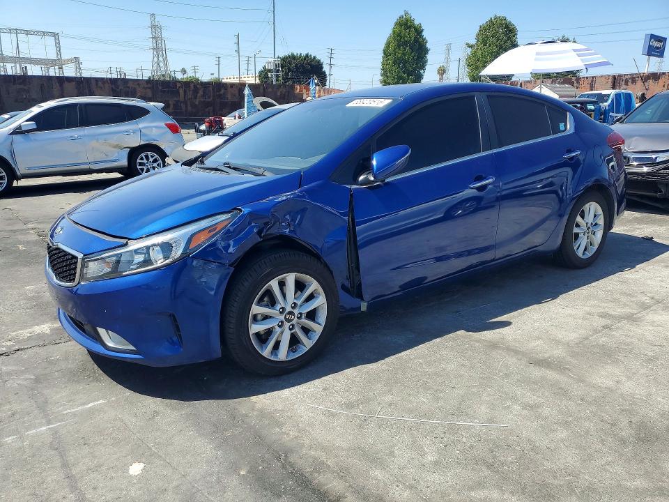 68920516 :رقم المزاد ، 3KPFL4A72HE160291 vin ، 2017 Kia Forte مزاد بيع