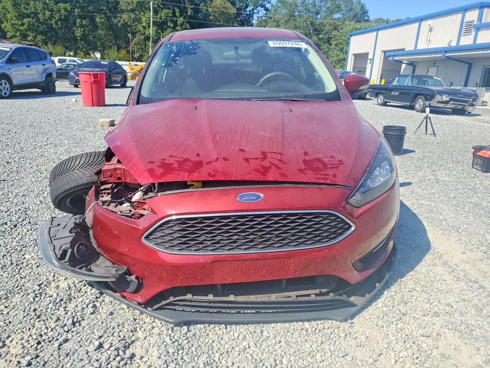 69097246 :رقم المزاد ، 1FADP3H28HL212438 vin ، 2017 Ford Focus مزاد بيع