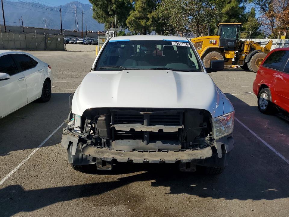 69042756 :رقم المزاد ، 1C6RR6TT7HS584894 vin ، 2017 Ram 1500 مزاد بيع
