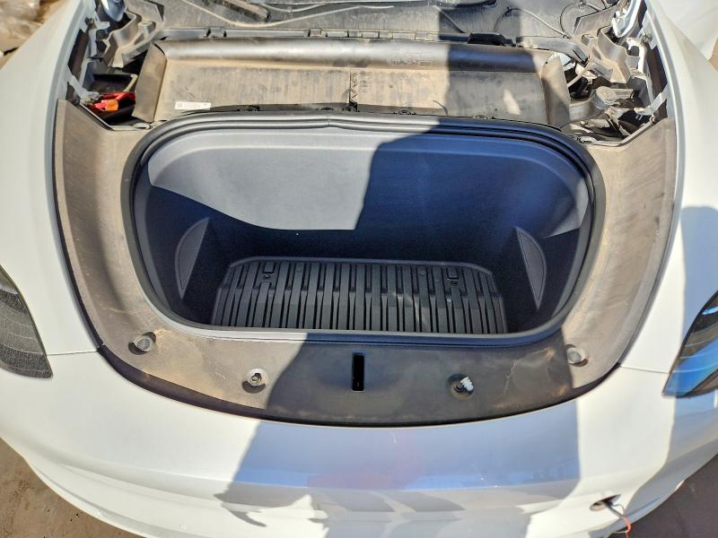 2022 Tesla Model Y მანქანა იყიდება აუქციონზე, vin: 7SAYGDEE9NA015776, აუქციონის ნომერი: 69393576