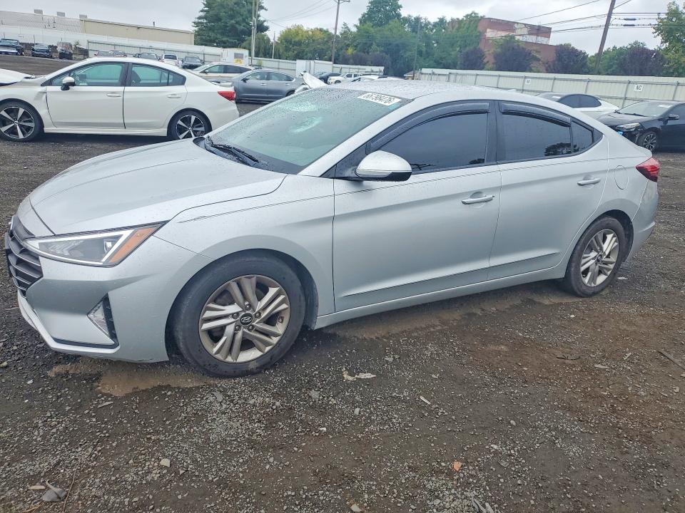 66798476 :رقم المزاد ، 5NPD84LF8KH472549 vin ، 2019 Hyundai Elantra مزاد بيع