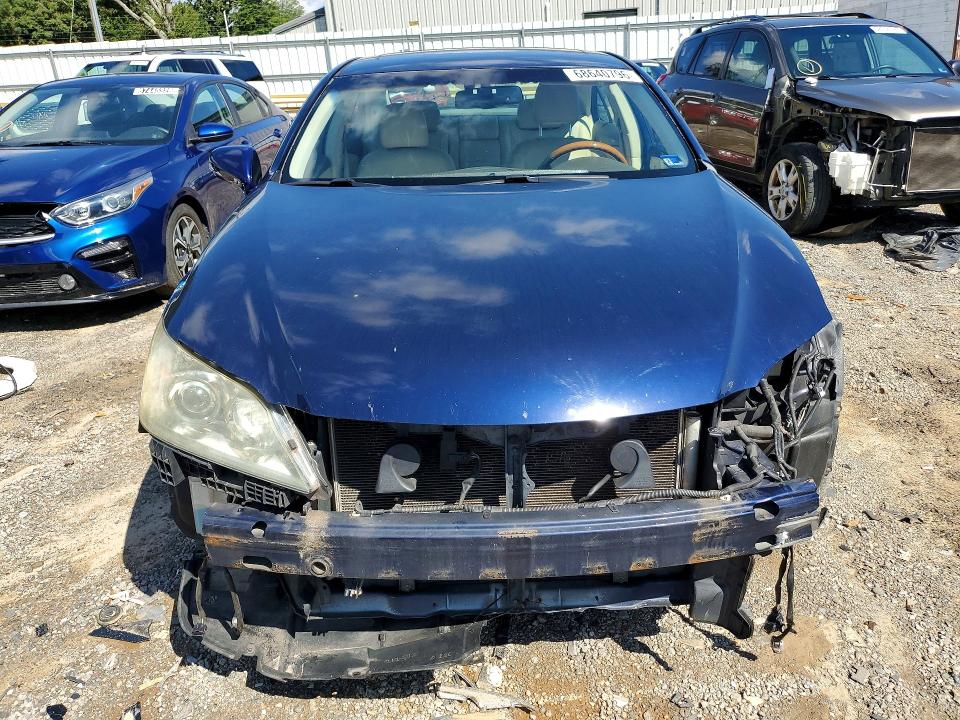 68640796 :رقم المزاد ، JTHBK1EG6B2431592 vin ، 2011 Lexus Es مزاد بيع