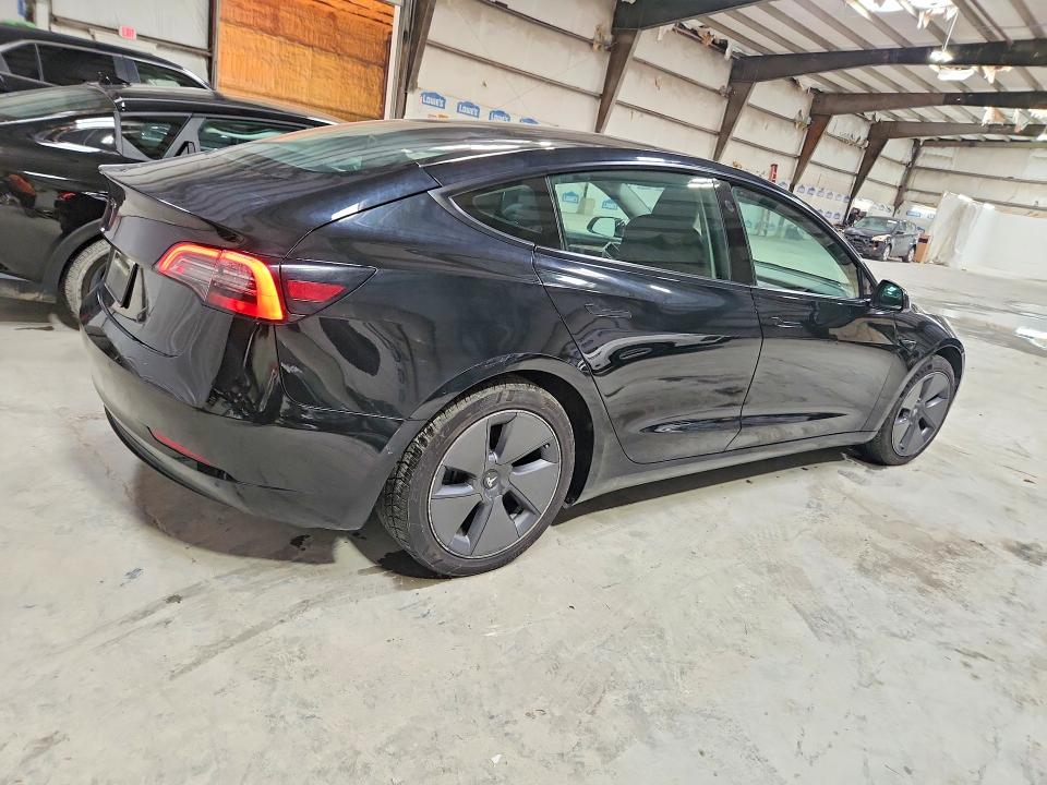 68113006 :رقم المزاد ، 5YJ3E1EA9NF369003 vin ، 2022 Tesla Model 3 مزاد بيع