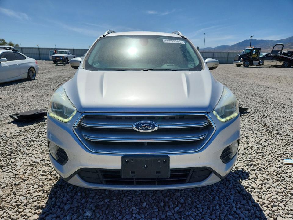 2017 Ford Escape მანქანა იყიდება აუქციონზე, vin: 1FMCU9J95HUB03983        , აუქციონის ნომერი: 69093256
