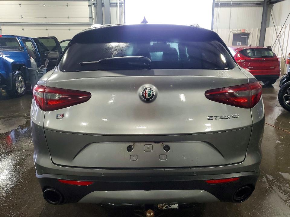 Продаж на аукціоні авто 2018 Alfa Romeo Stelvio, vin: ZASFAKAN8J7B77814, номер лоту: 69867396
