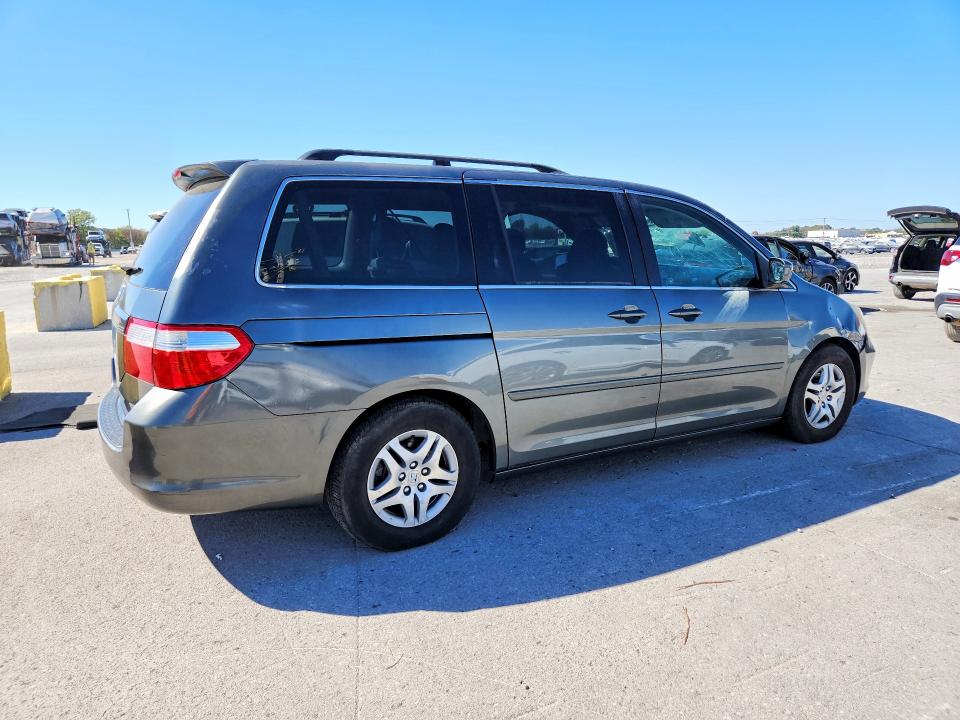 70997306 :رقم المزاد ، 5FNRL38747B456628 vin ، 2007 Honda Odyssey مزاد بيع