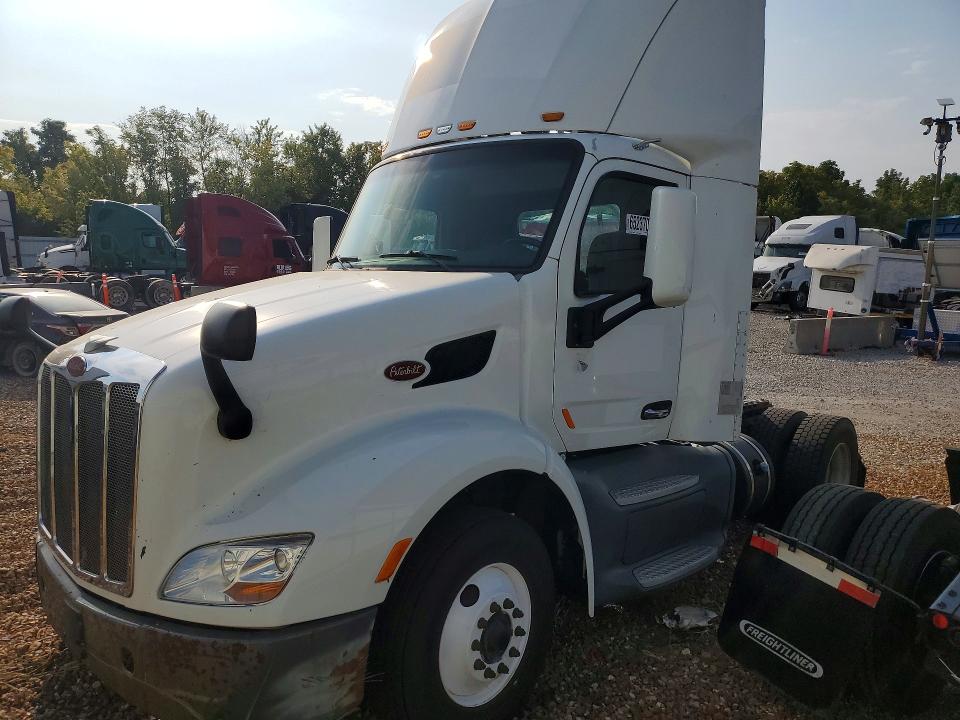 65237056 :رقم المزاد ، 1XPBA48X0GD354424 vin ، 2016 Peterbilt 579 مزاد بيع