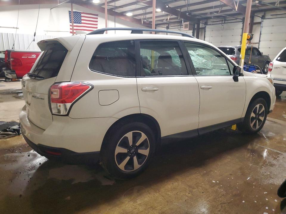 68202426 :رقم المزاد ، JF2SJAGC3JH473553 vin ، 2018 Subaru Forester مزاد بيع