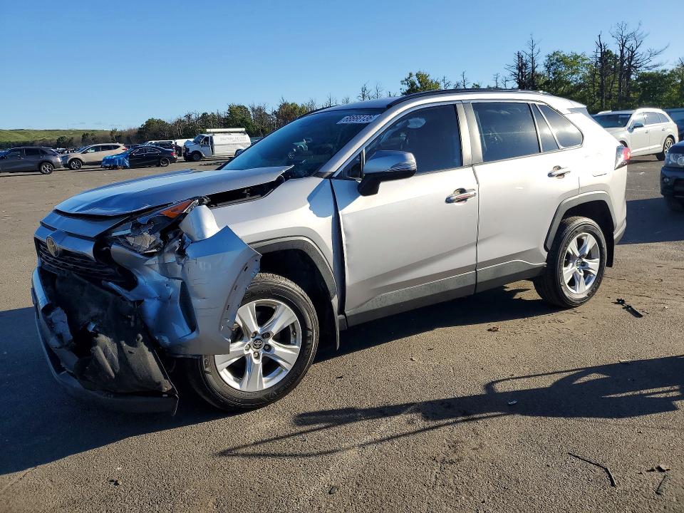 Продажа на аукционе авто 2021 Toyota Rav4, vin: 2T3G1RFV9MC195389, номер лота: 68666136