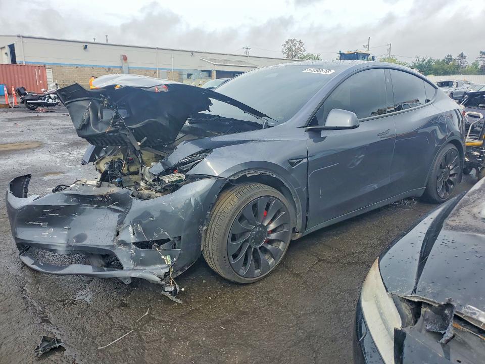 67290616 :رقم المزاد ، 7SAYGDEF2PF860841 vin ، 2023 Tesla Model Y مزاد بيع