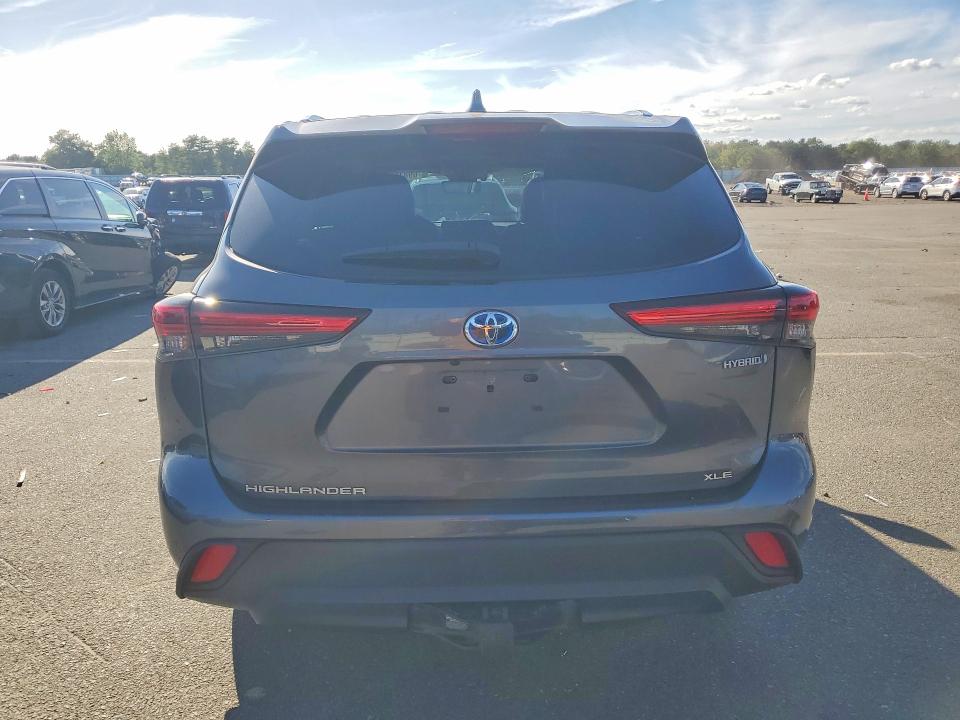 69815896 :رقم المزاد ، 5TDGBRCH6MS524173 vin ، 2021 Toyota Highlander مزاد بيع