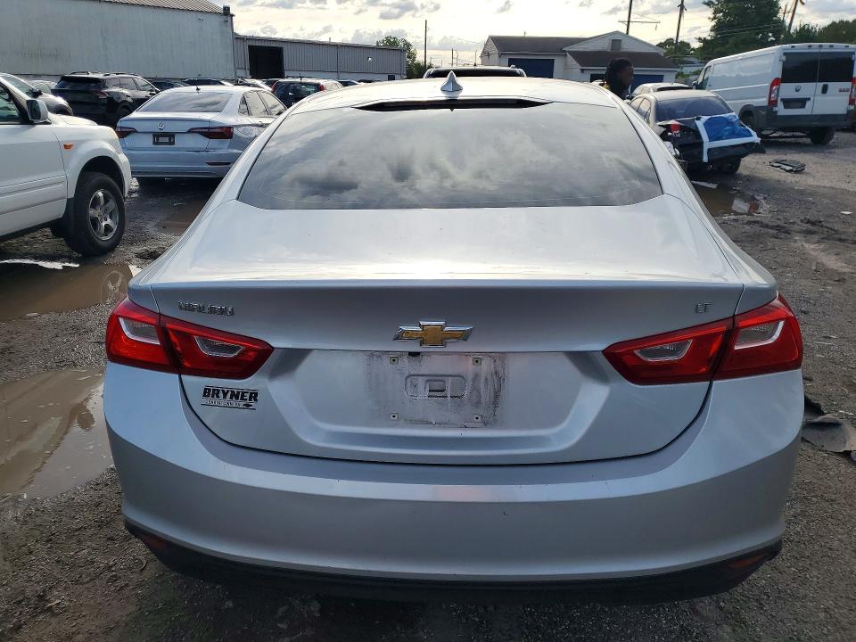 Продажа на аукционе авто 2018 Chevrolet Malibu, vin: 1G1ZD5ST7JF267644, номер лота: 69981206