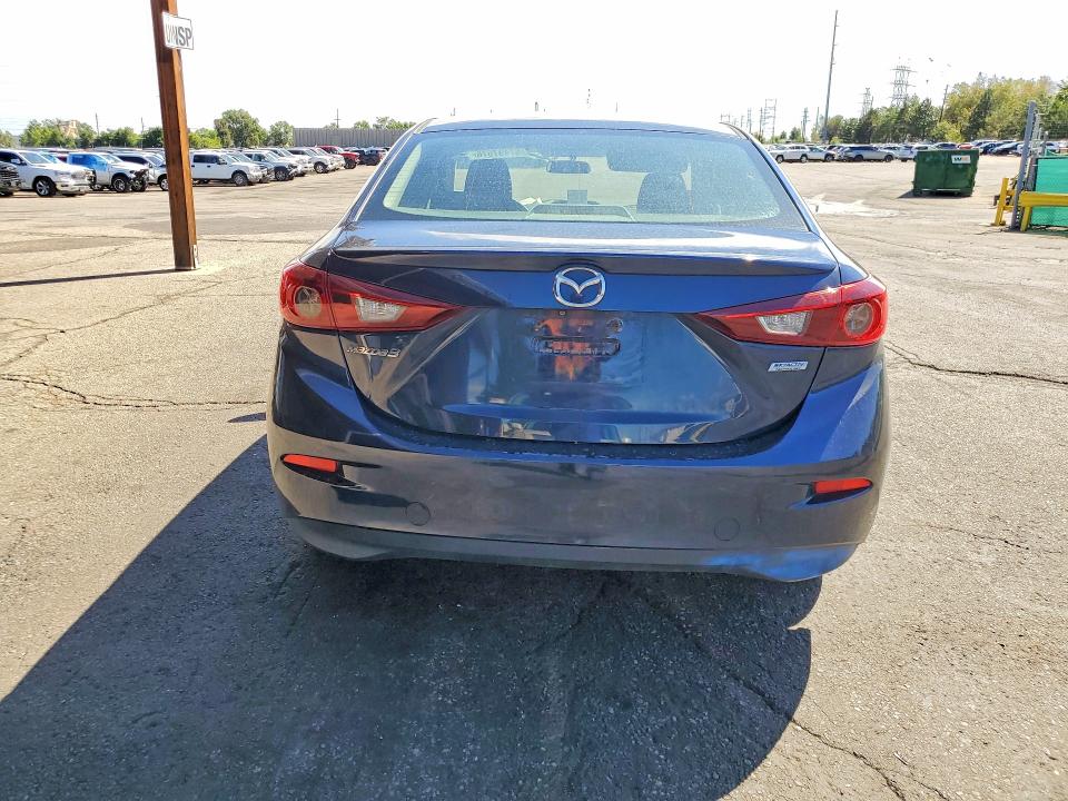 67497576 :رقم المزاد ، 3MZBM1V73FM195703 vin ، 2015 Mazda 3 مزاد بيع