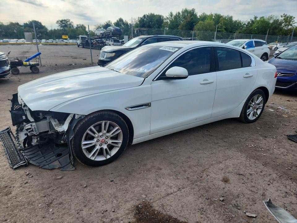 69518286 :رقم المزاد ، SAJAJ4FX8JCP21956 vin ، 2018 Jaguar Xe مزاد بيع