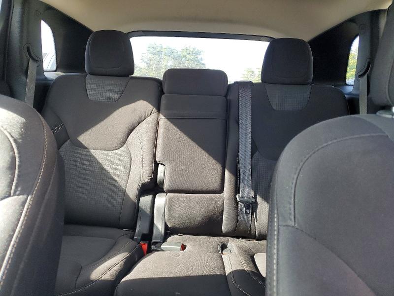 70241096 :رقم المزاد ، 1C4PJLCS3FW597046 vin ، 2015 Jeep Cherokee مزاد بيع