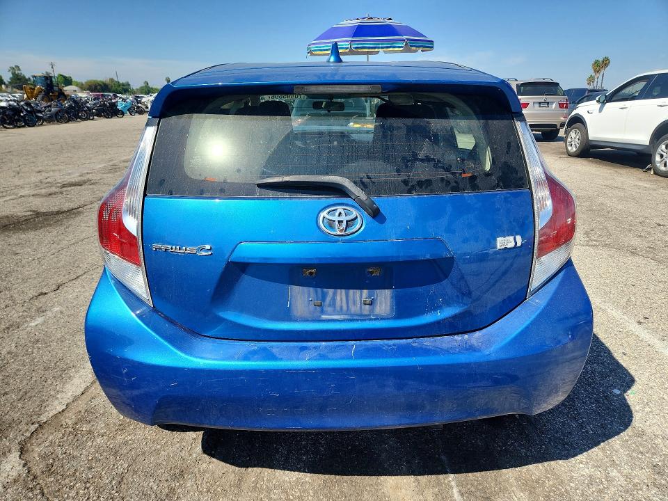 70495596 :رقم المزاد ، JTDKDTB3XF1106352 vin ، 2015 Toyota Prius C مزاد بيع