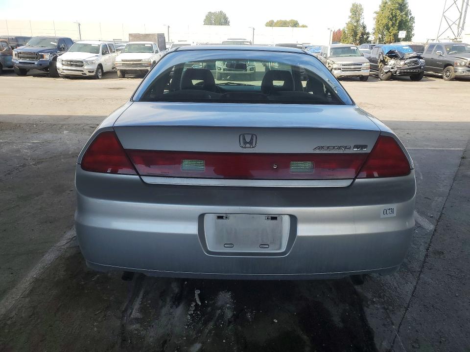 2001 Honda Accord მანქანა იყიდება აუქციონზე, vin: 1HGCG22401A036370, აუქციონის ნომერი: 68037056