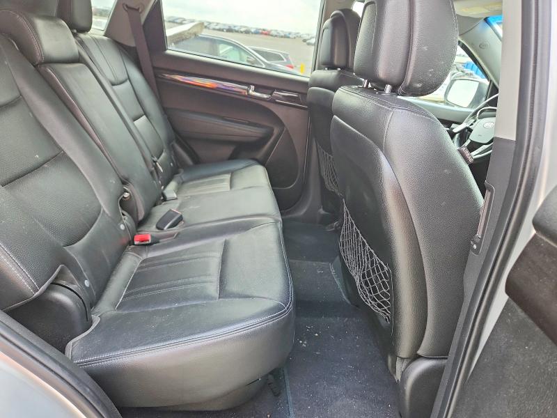 68635276 :رقم المزاد ، 5XYKW4A26CG213323 vin ، 2012 Kia Sorento مزاد بيع