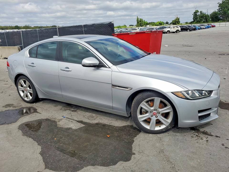 Продаж на аукціоні авто 2017 Jaguar Xe, vin: SAJAD4BN2HA970206, номер лоту: 70574566