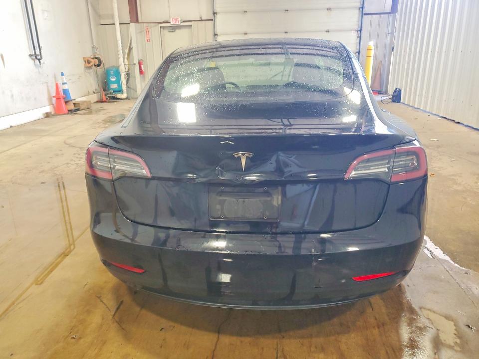 68767086 :رقم المزاد ، 5YJ3E1EA9NF368501 vin ، 2022 Tesla Model 3 مزاد بيع