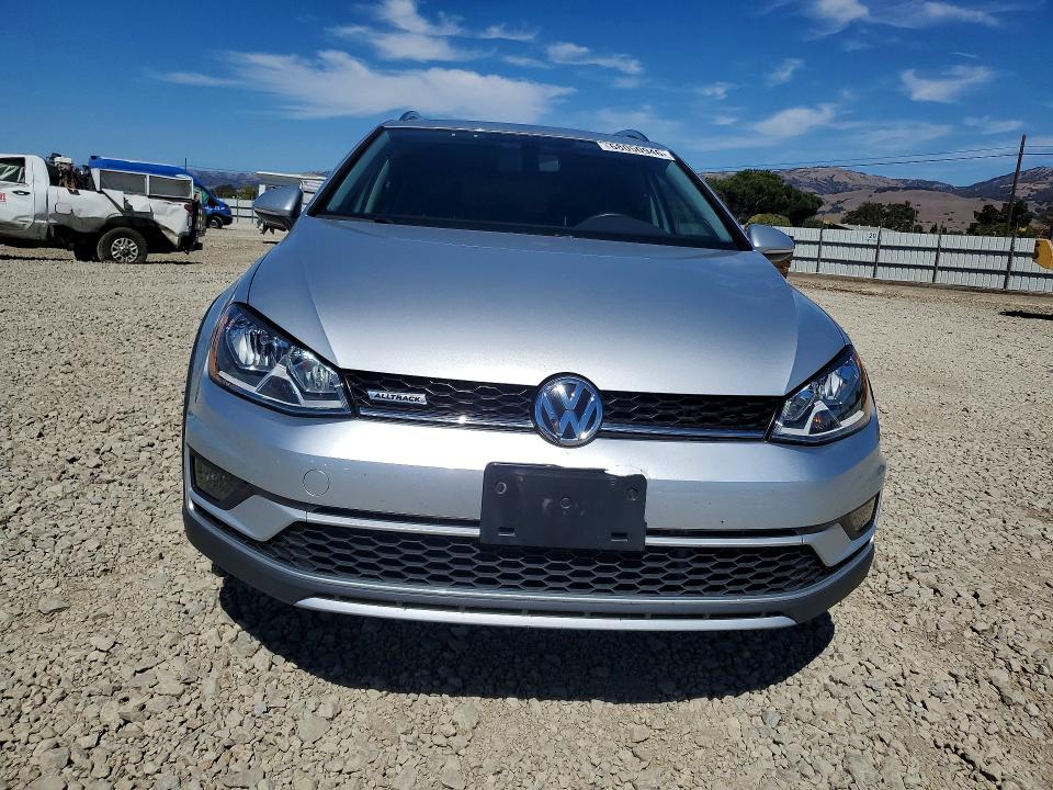 Продажа на аукционе авто 2017 Volkswagen Golf Alltrack, vin: 3VWH17AU4HM524199, номер лота: 68050946