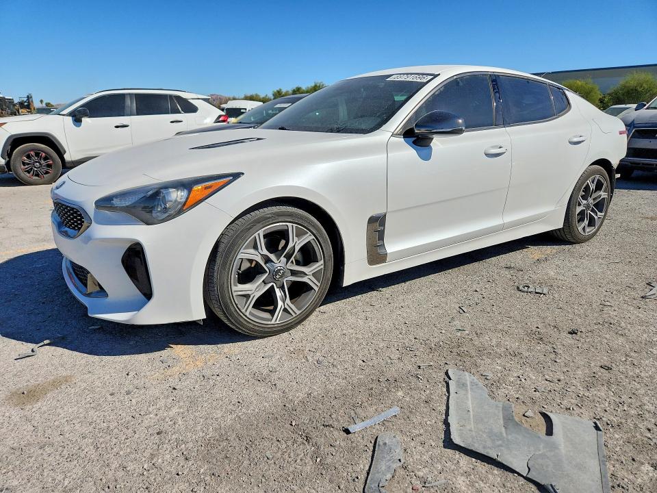2020 Kia Stinger მანქანა იყიდება აუქციონზე, vin: KNAE15LA3L6075228, აუქციონის ნომერი: 69791696