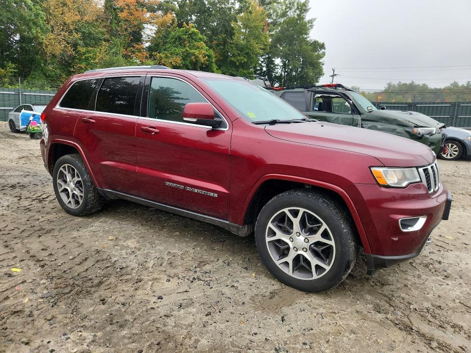 2018 Jeep Grand Cherokee მანქანა იყიდება აუქციონზე, vin: 1C4RJFBG9JC331418, აუქციონის ნომერი: 70841936