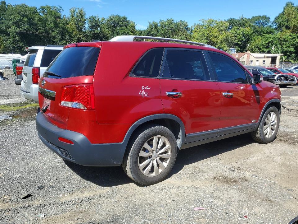 68663786 :رقم المزاد ، 5XYKTDA28BG056434 vin ، 2011 Kia Sorento مزاد بيع