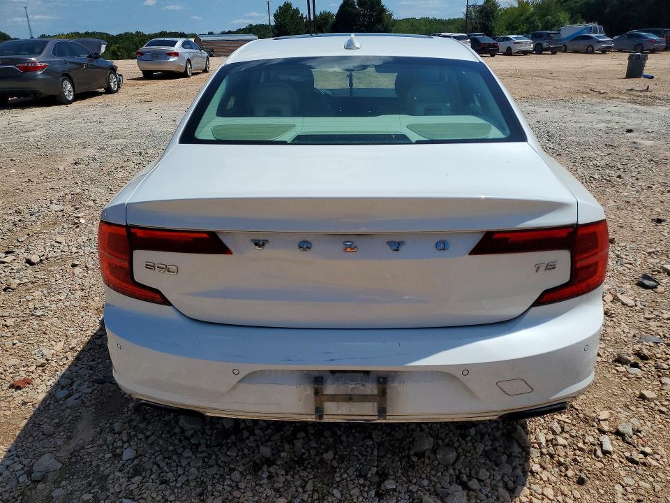 Продажа на аукционе авто 2018 Volvo S90, vin: LVY982AK4JP008728, номер лота: 67656786