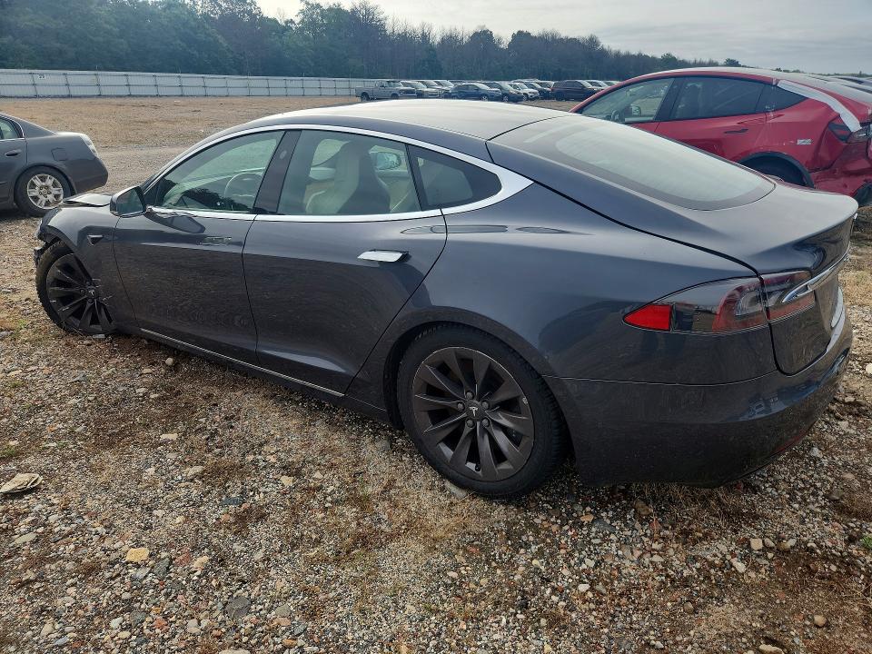 Продажа на аукционе авто 2019 Tesla Model S, vin: 5YJSA1E28KF333850, номер лота: 66093866