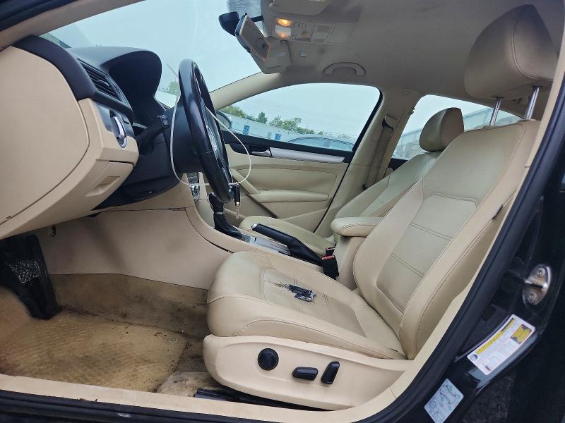 70264336 :رقم المزاد ، 1VWBP7A31CC037628 vin ، 2012 Volkswagen Passat مزاد بيع