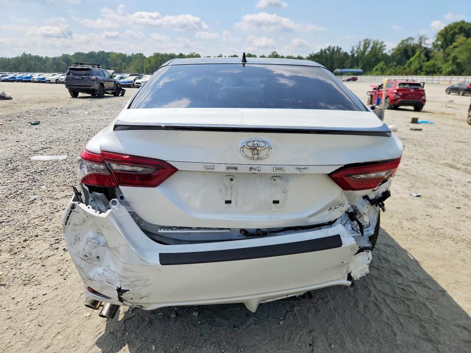68702676 :رقم المزاد ، 4T1KZ1AK9RU098886 vin ، 2024 Toyota Camry مزاد بيع