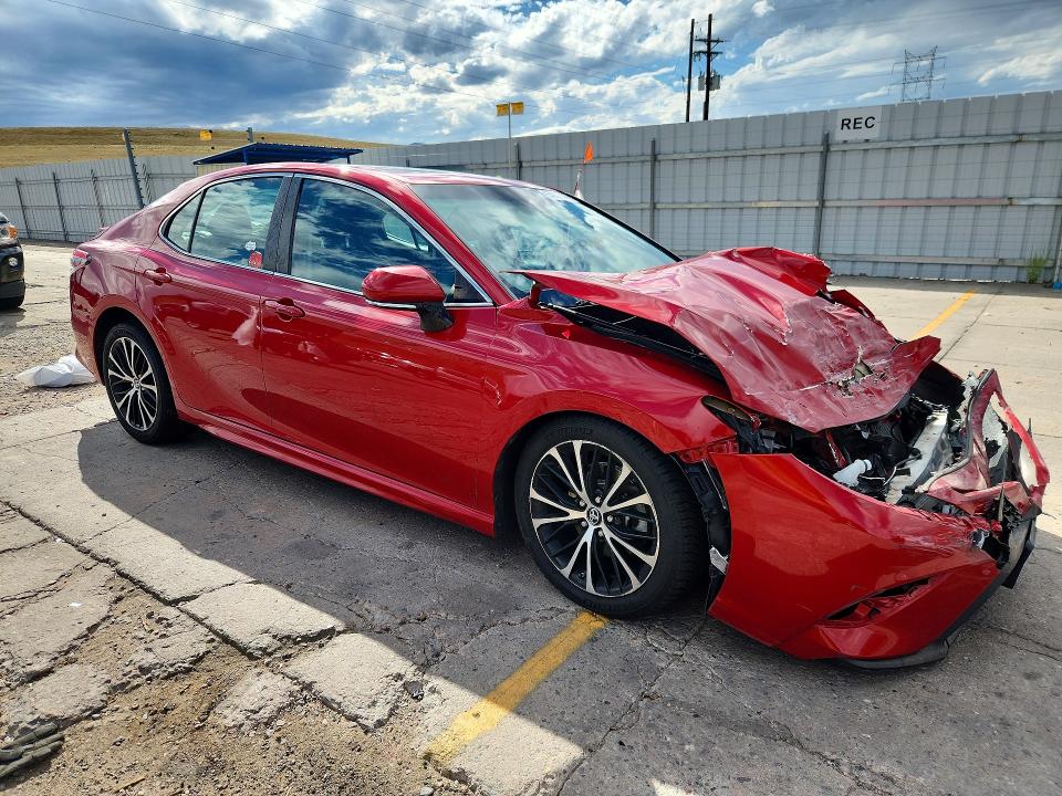 2019 Toyota Camry მანქანა იყიდება აუქციონზე, vin: 4T1B11HK1KU176886, აუქციონის ნომერი: 67632866