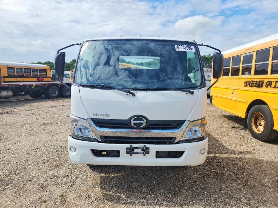 Продажа на аукционе авто 2019 Hino 155, vin: JHHYDM1H7KK007812, номер лота: 67742906