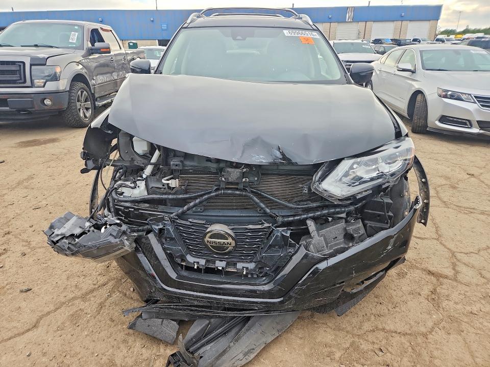 69966516 :رقم المزاد ، JN8AT2MT2JW489256 vin ، 2018 Nissan Rogue مزاد بيع