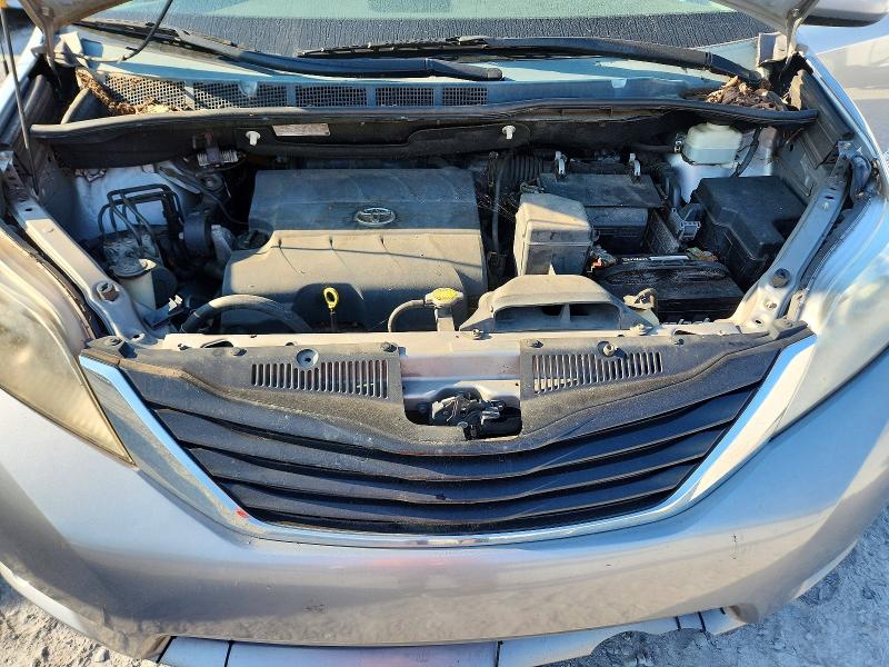 2013 Toyota Sienna მანქანა იყიდება აუქციონზე, vin: 5TDKK3DCXDS384901, აუქციონის ნომერი: 68297826