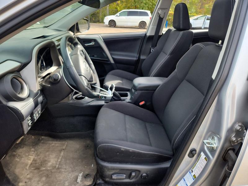 69748736 :رقم المزاد ، 2T3RFREV3JW788817 vin ، 2018 Toyota Rav4 مزاد بيع