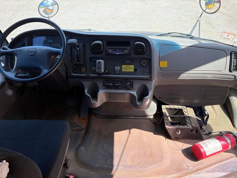 2015 Freightliner Chassis მანქანა იყიდება აუქციონზე, vin: 4UZABRDU0FCFW9520, აუქციონის ნომერი: 68621496