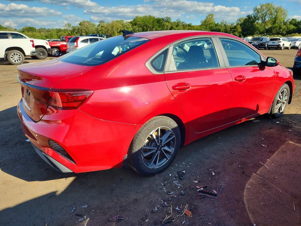 2022 Kia Forte მანქანა იყიდება აუქციონზე, vin: 3KPF24AD1NE493358, აუქციონის ნომერი: 69065126