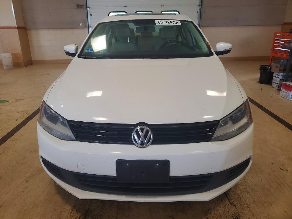 66712436 :رقم المزاد ، 3VWBP7AJ2CM427439 vin ، 2012 Volkswagen Jetta مزاد بيع