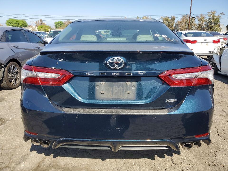 2018 Toyota Camry მანქანა იყიდება აუქციონზე, vin: 4T1B61HK1JU654210, აუქციონის ნომერი: 68719356