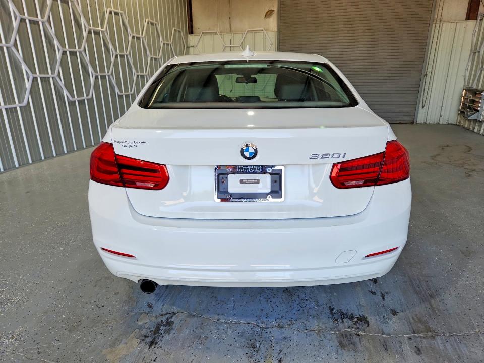 67356566 :رقم المزاد ، WBA8A9C54GK615612 vin ، 2016 Bmw 320 مزاد بيع