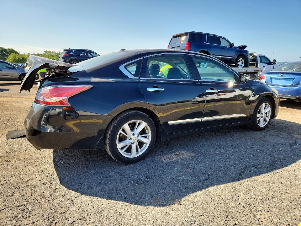 68667026 :رقم المزاد ، 1N4AL3AP1FC195029 vin ، 2015 Nissan Altima مزاد بيع