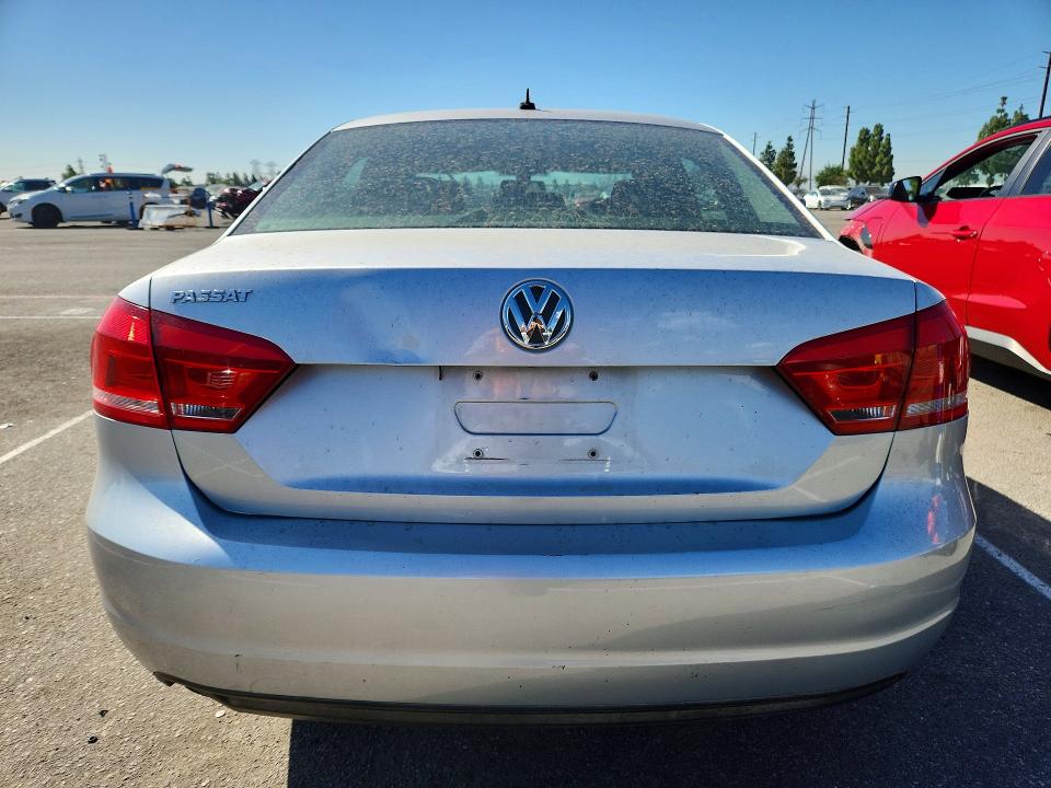 2013 Volkswagen Passat მანქანა იყიდება აუქციონზე, vin: 1VWAP7A32DC033875, აუქციონის ნომერი: 70638006