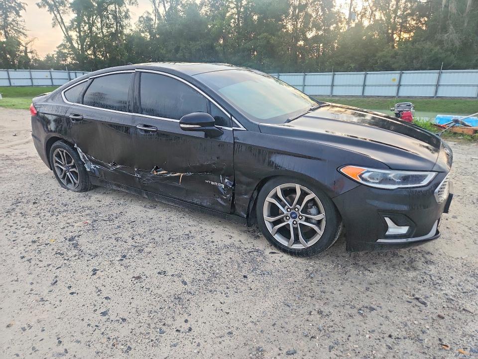 68075386 :رقم المزاد ، 3FA6P0RU6KR110653 vin ، 2019 Ford Fusion مزاد بيع
