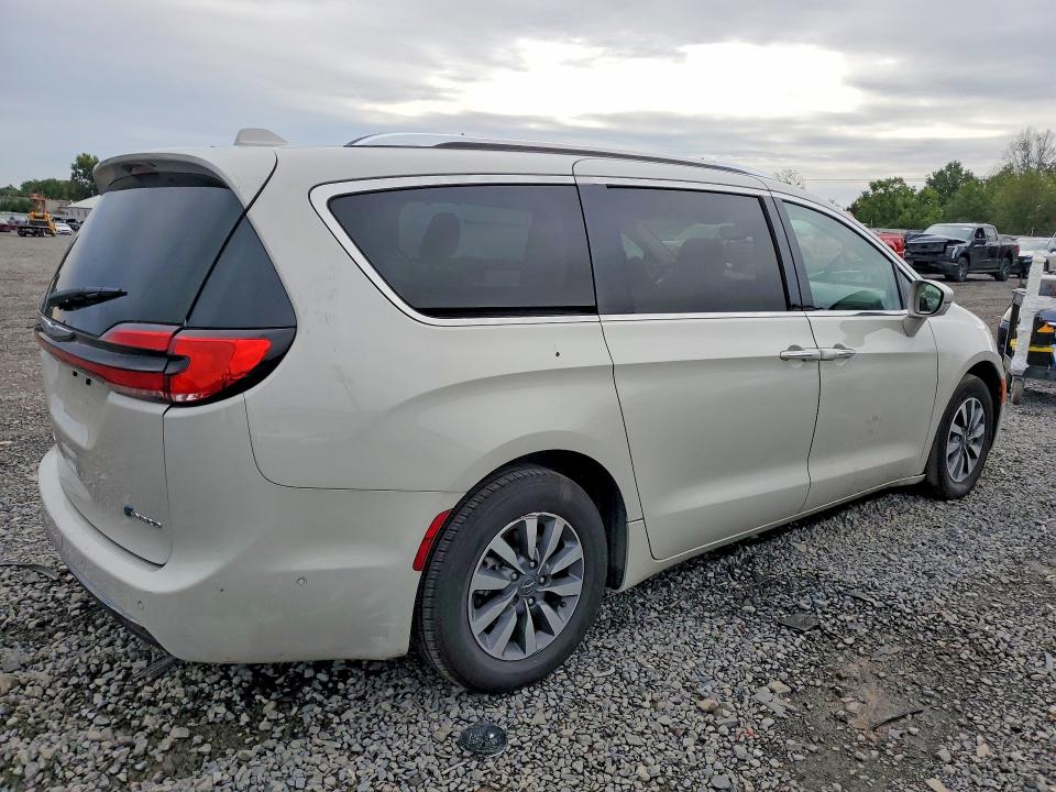2021 Chrysler Pacifica მანქანა იყიდება აუქციონზე, vin: 2C4RC1L78MR586973, აუქციონის ნომერი: 70033496
