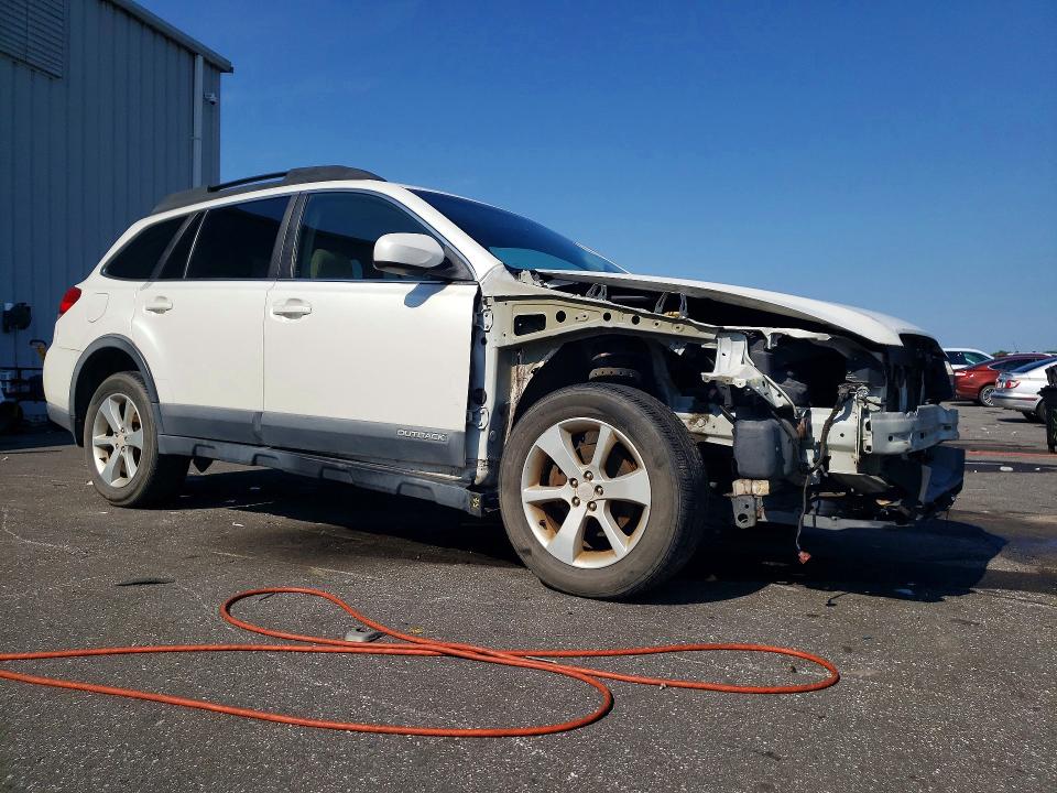 68781256 :رقم المزاد ، 4S4BRBDC0E3210615 vin ، 2014 Subaru Outback مزاد بيع