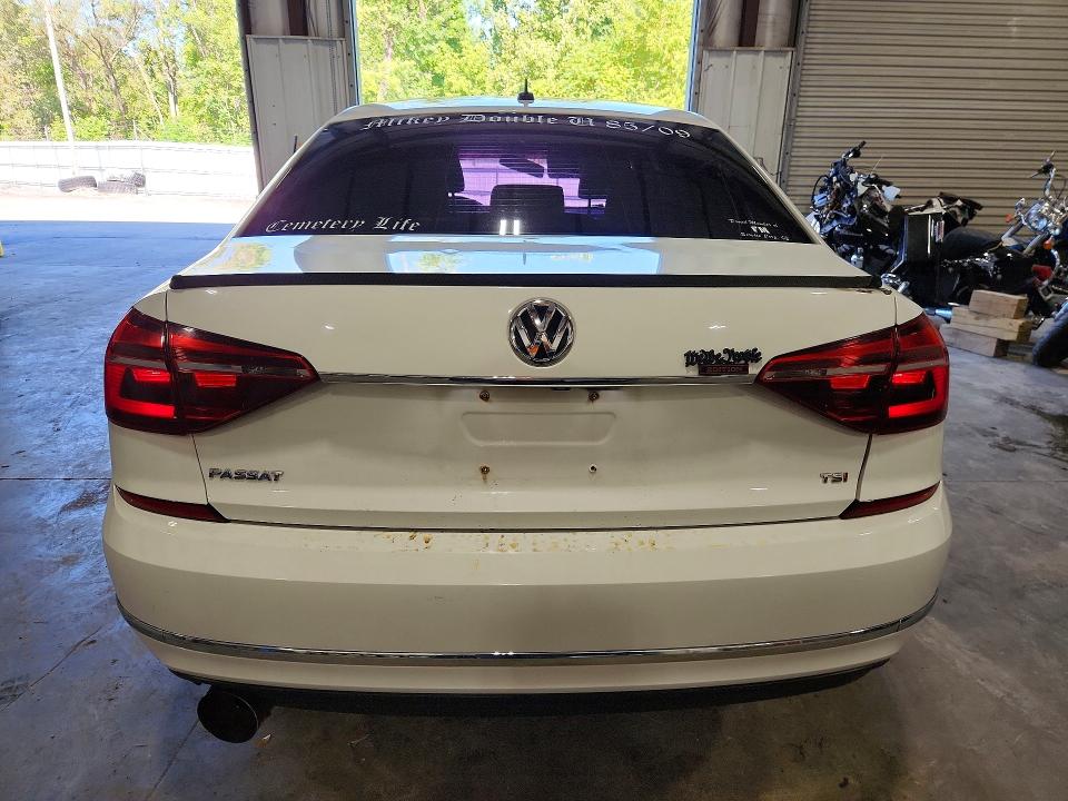 Продаж на аукціоні авто 2017 Volkswagen Passat, vin: 1VWAT7A30HC012668, номер лоту: 67737616