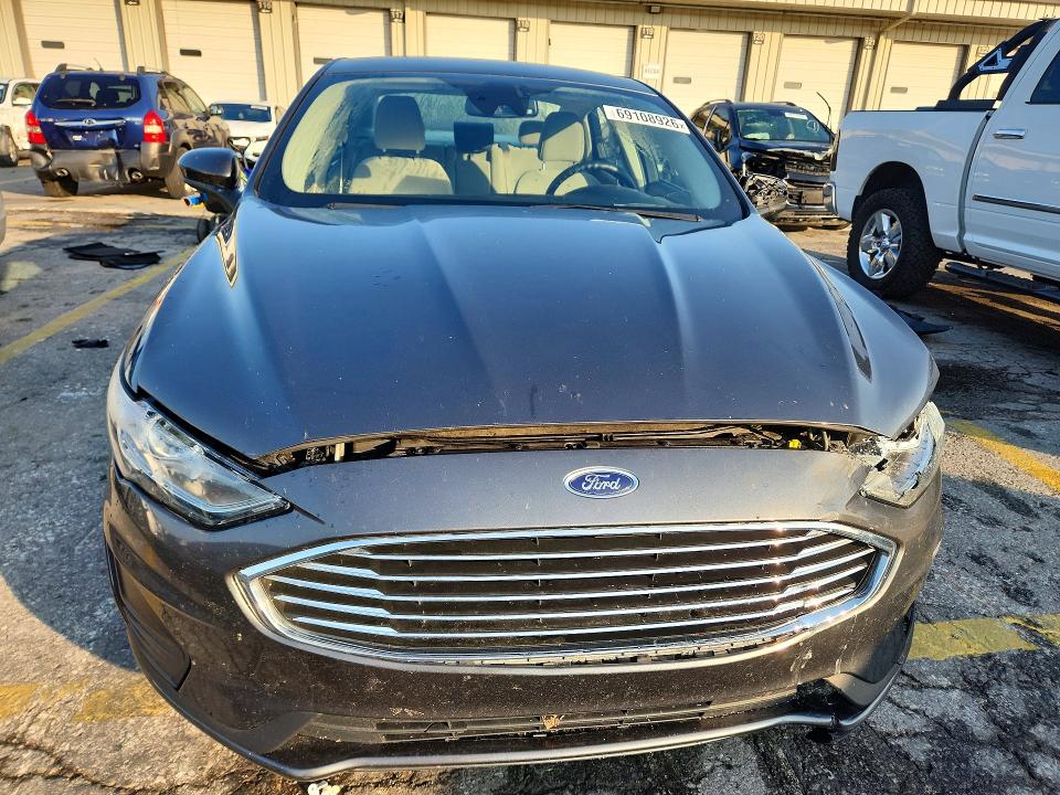 69108926 :رقم المزاد ، 3FA6P0HDXLR135154 vin ، 2020 Ford Fusion مزاد بيع